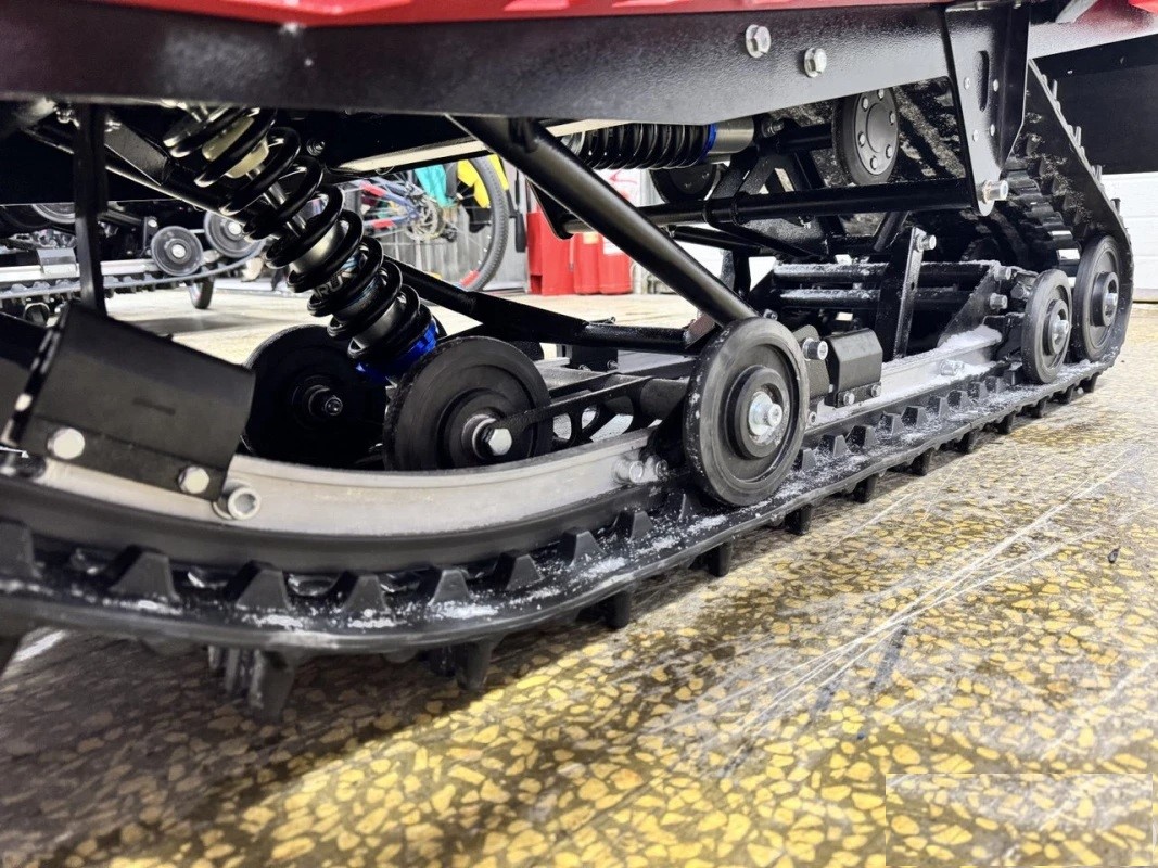 Снегоход Ikudzo Hunter Expert 650LS, 28 л.с., склизовая подвеска — изображение 9